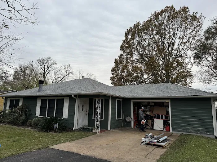 NO LIMIT ROOFING & CONSTRUCTION LLC Picture 3