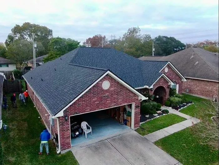 Beveridge Roofing and Construction LLC Picture 2