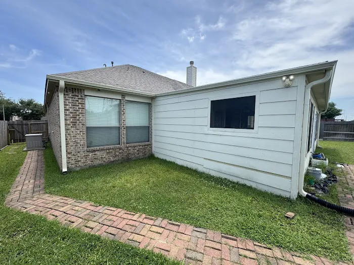 Houston Roofing & Attic Specialists Picture 2