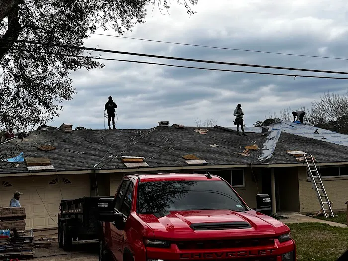 AXL Roofing Picture 4