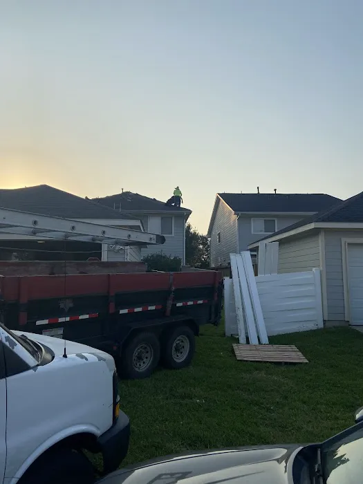 SLK Roofing & Construction Picture 3