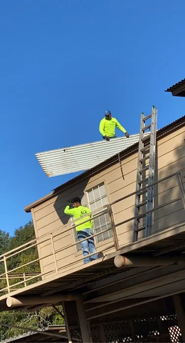 SLK Roofing & Construction Picture 4