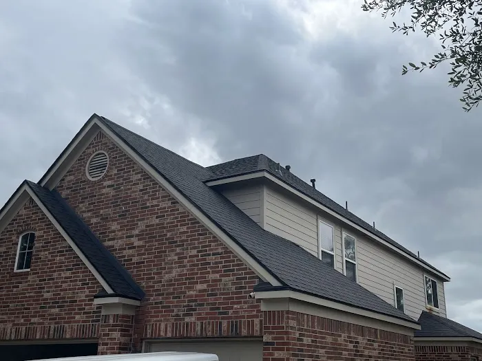 SLK Roofing & Construction Picture 9