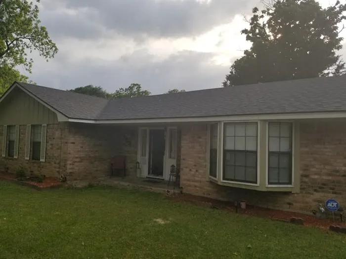 Service First Roofing & Construction Picture 3