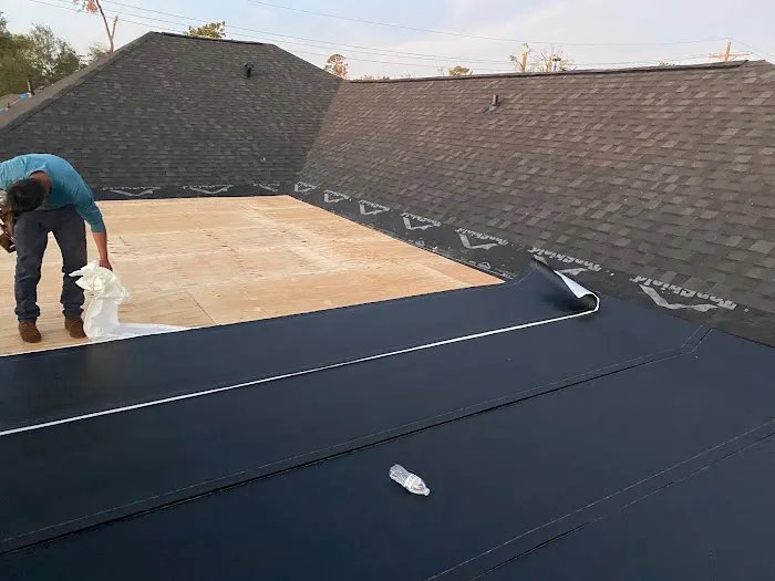 Lara's Roofing Contractor Picture 8