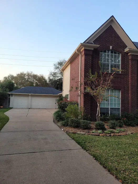 Sischo Construction Gutters & Roofing Picture 1