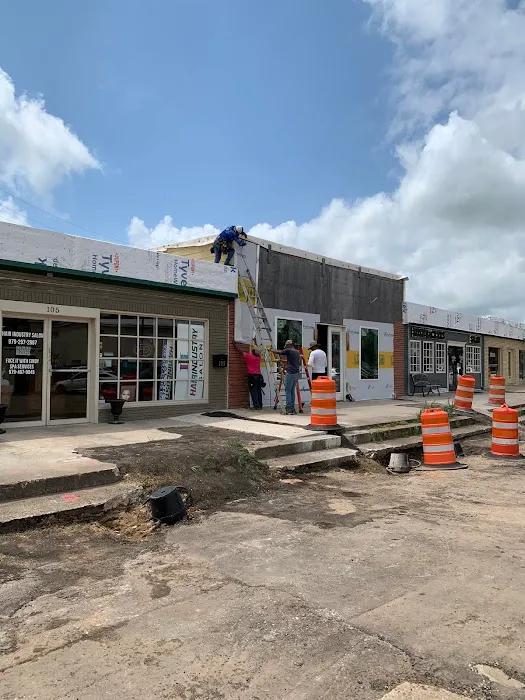 Storm-Wolves Roofing Picture 5