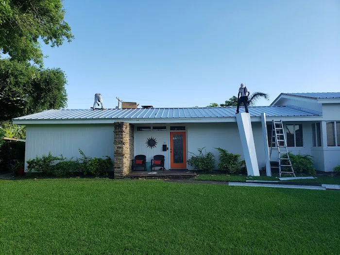 DG Metal Roofing & Exteriors Picture 1