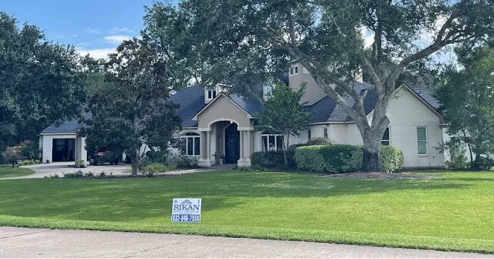 Rikan Roofing & Construction LLC Picture 5