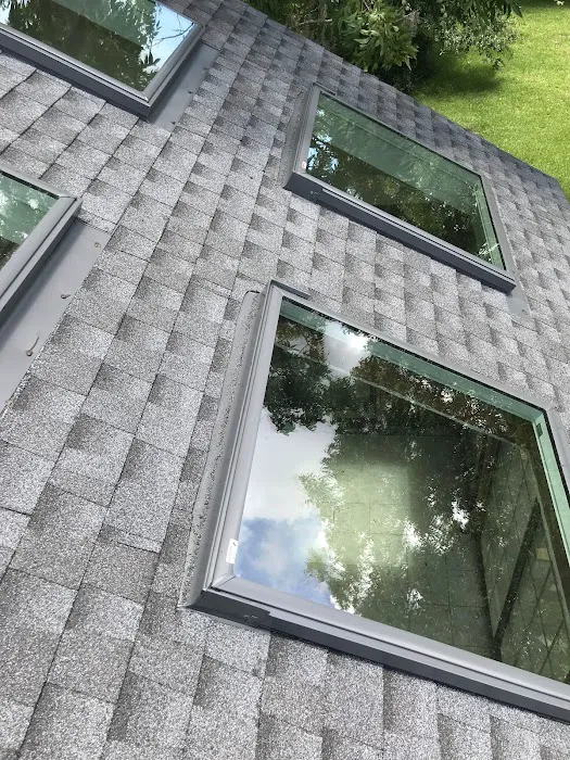 Weatherly Roofing & Construction Picture 1