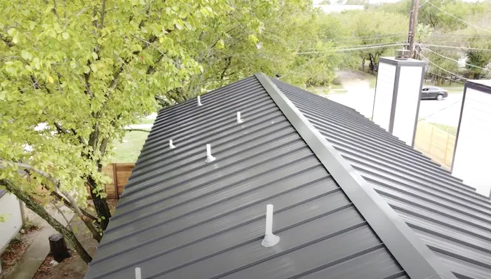 LOA Roofing and Construction Picture 3