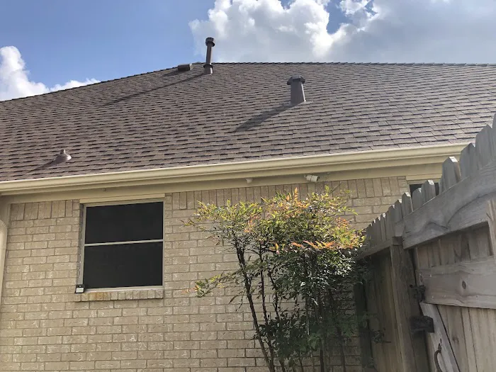 Royal Roofing and Remodeling Picture 3