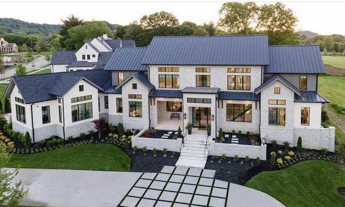 Blitz Haus Roofing & Renovations Picture 5