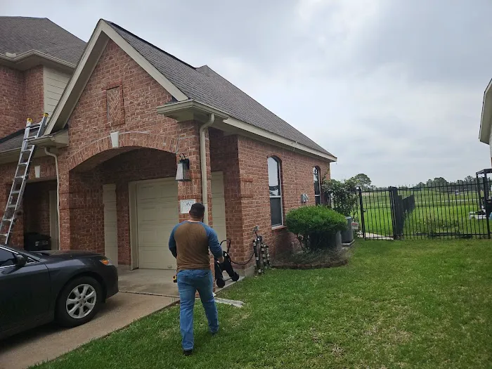 Blue Rhino Roofing and Solar Picture 6