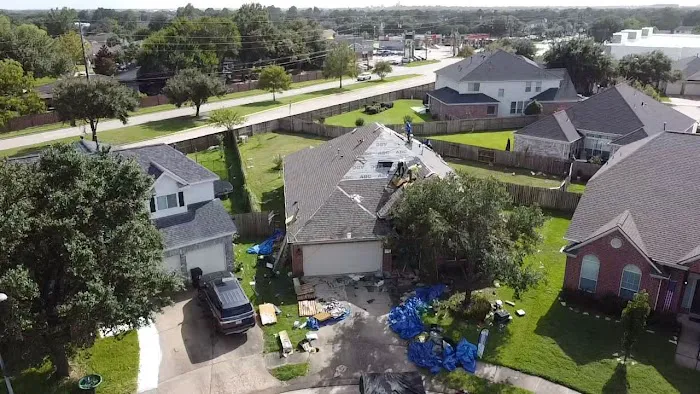 Level Up Roofing & Construction Picture 7