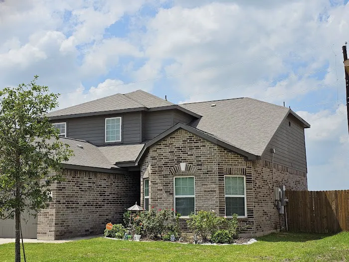 Level Up Roofing & Construction Picture 6