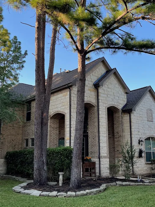 Mr. Happy House of The Woodlands | Roofing, Siding, Painting Picture 2