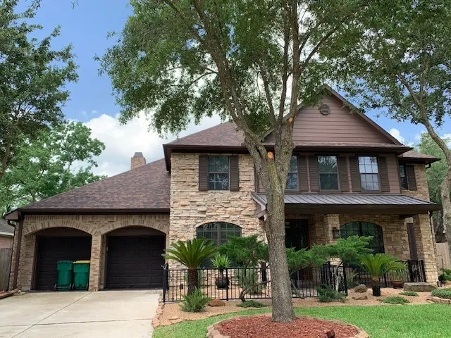 Merit Roofing & Construction Picture 10