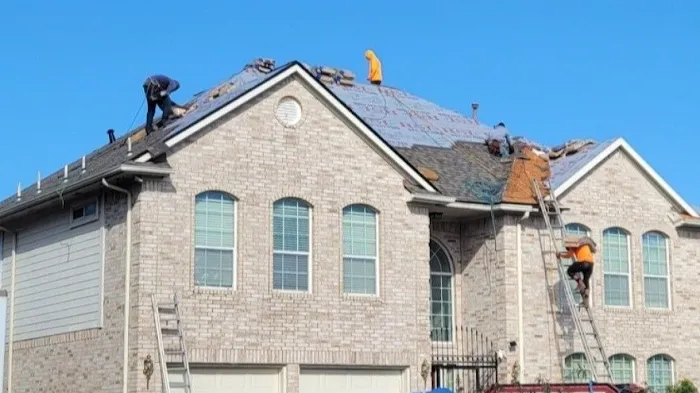 HUD Roofing Company Picture 1