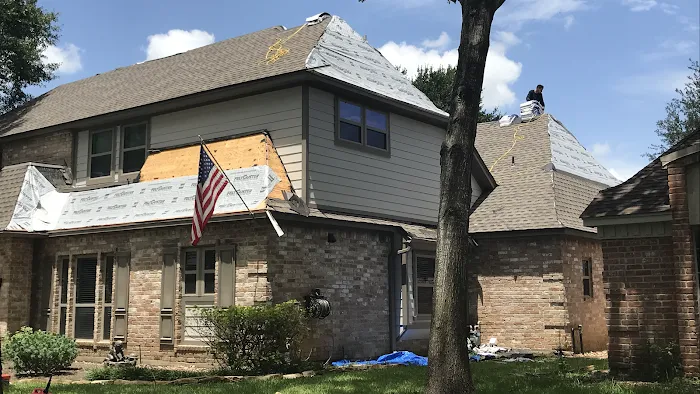 M&P ROOFING LLC Picture 10