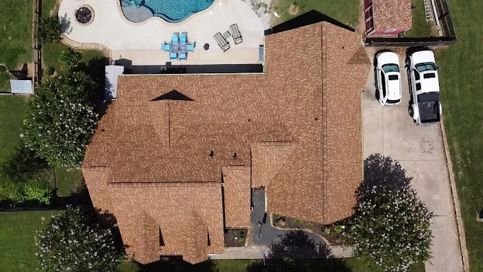 Robin's Roofing Picture 4