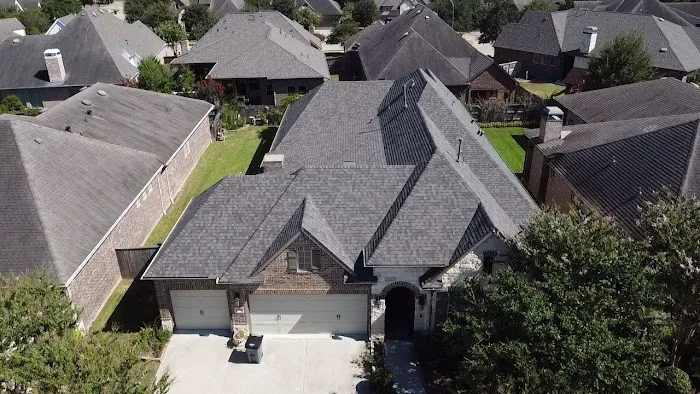 Robin's Roofing Picture 7