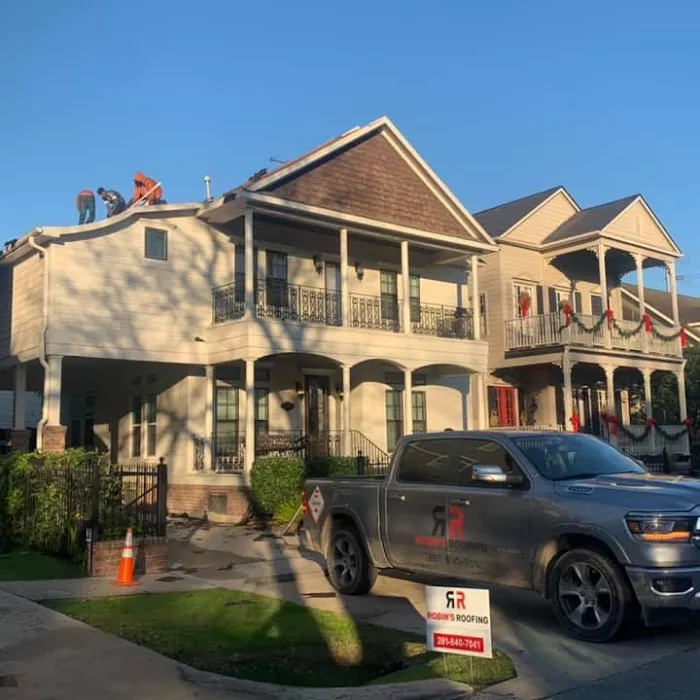 Robin's Roofing Picture 8