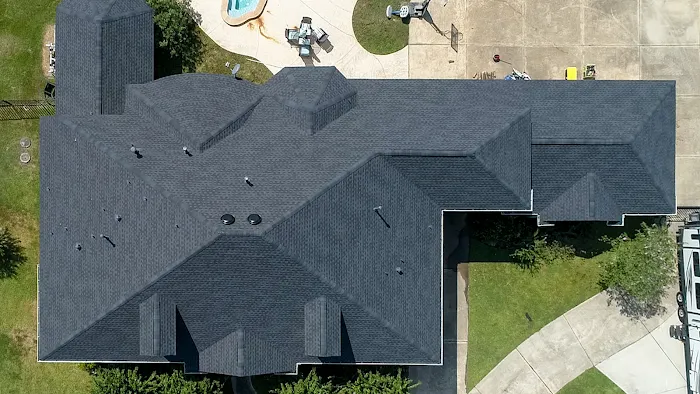 Robin's Roofing Picture 9