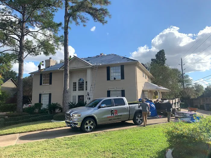 Robin's Roofing Picture 10