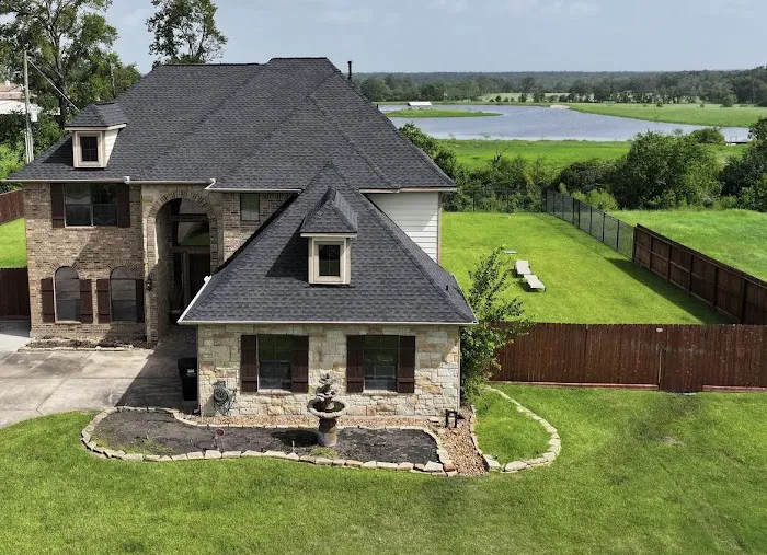 T. Williams Roofing Picture 1