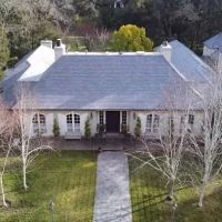 Exclusively Roofing Inc. ico