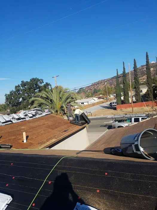 Alfaros and Son Roofing LLC - Shingle Roof Installation and Repair Picture 2