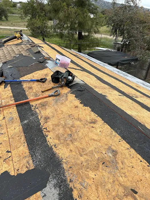 Alfaros and Son Roofing LLC - Shingle Roof Installation and Repair Picture 9