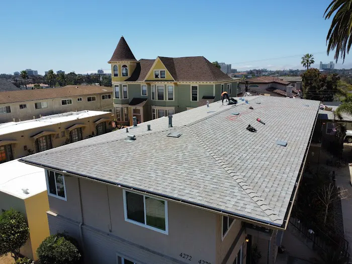 EZ Solar & Roofing Picture 4