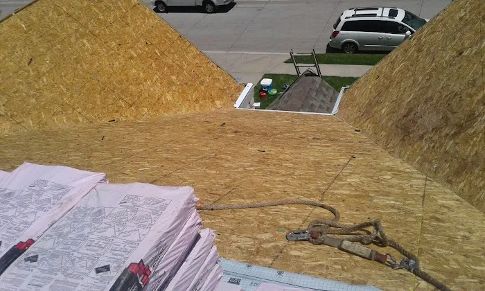 H&M ROOFING CO. LLC Picture 1