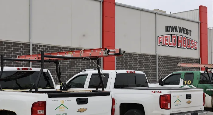 10 Men Roofing Picture 3