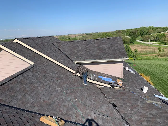 Rick's Roofing Picture 1