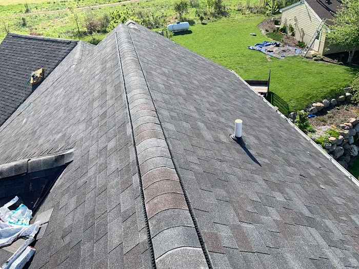 Rick's Roofing Picture 7