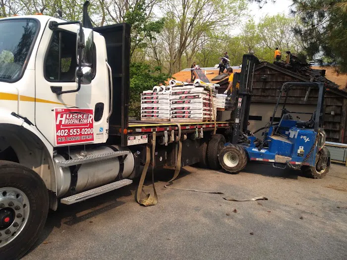 Husker Roofing Picture 6