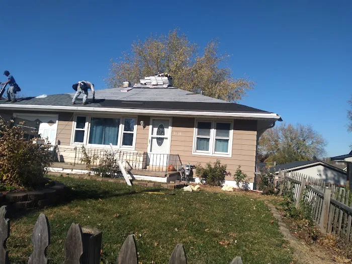 Husker Roofing Picture 8