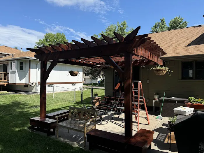 Fischer Exteriors LLC Picture 1