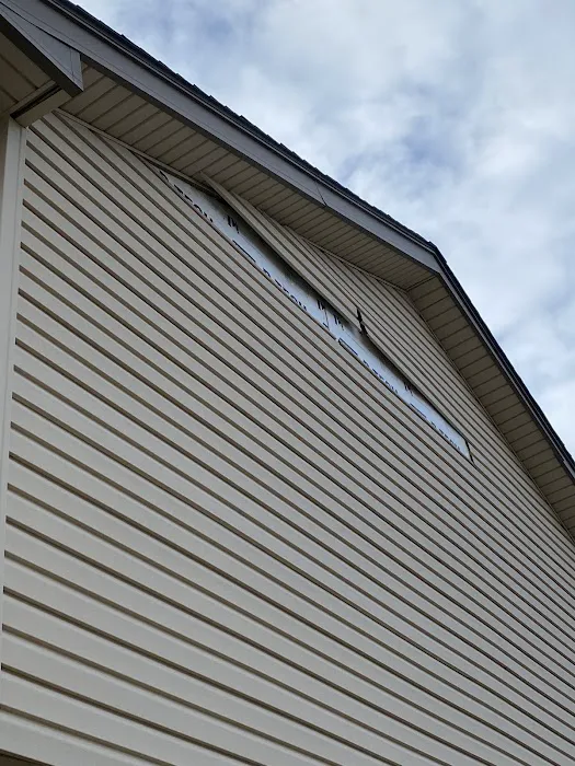 Royalty Roofing and Siding Picture 1