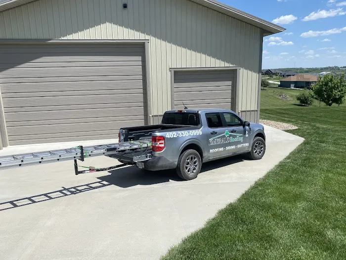 Emerald Roofing Picture 1