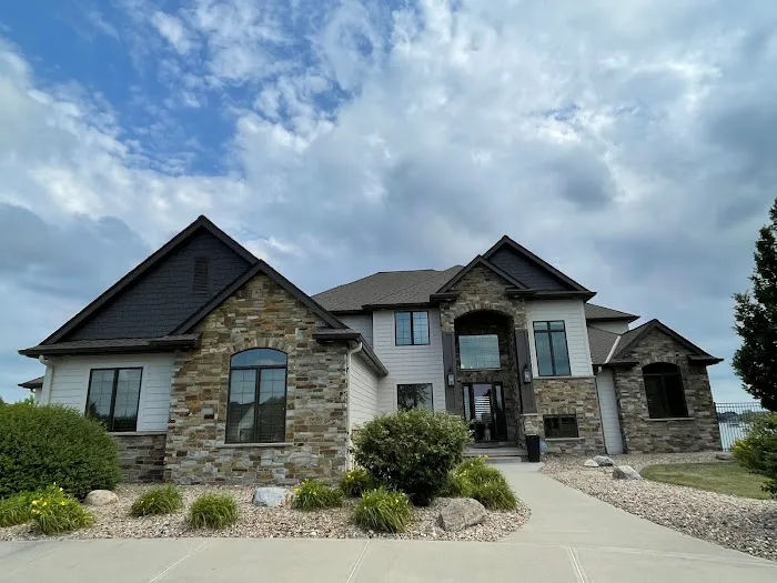 Husker Hammer Siding, Windows & Roofing Picture 3