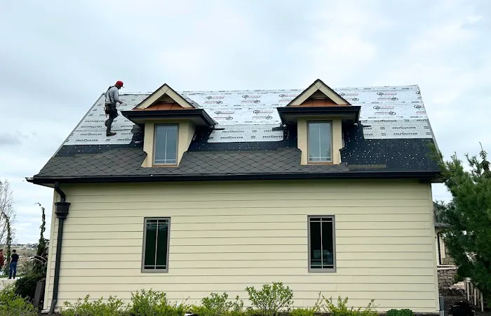Husker Hammer Siding, Windows & Roofing Picture 9