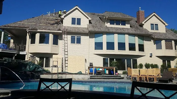 D&M Roofing and Siding Picture 2