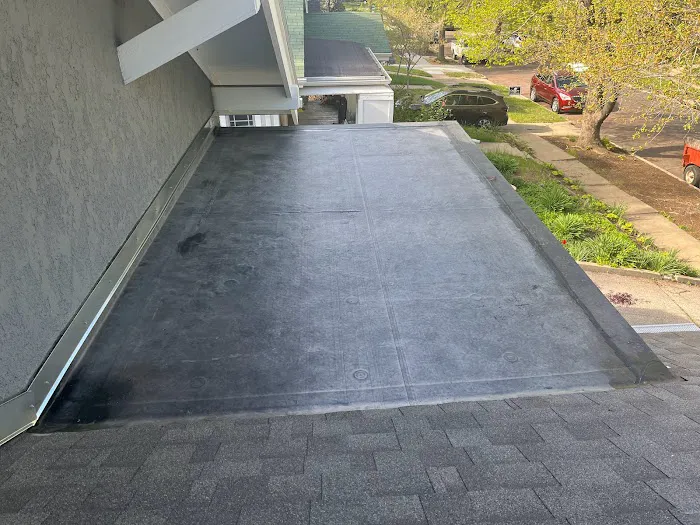 H & J Roofing Picture 10