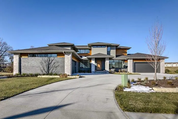 HomeWise Roofing & Exteriors Picture 2