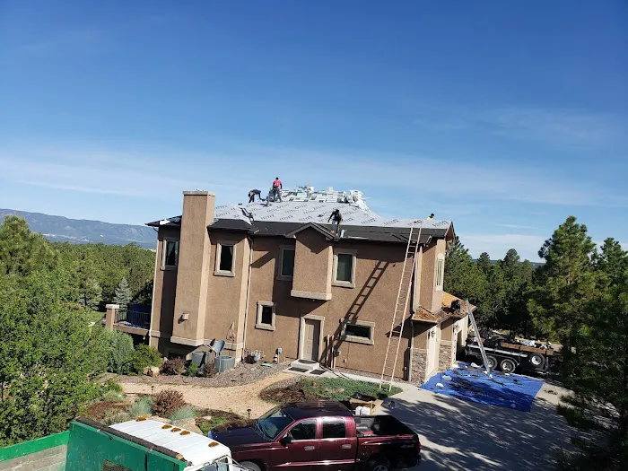 Pioneer Construction and Roofing Picture 1