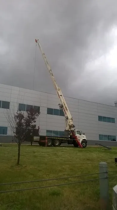 L.E. Roofing Picture 9